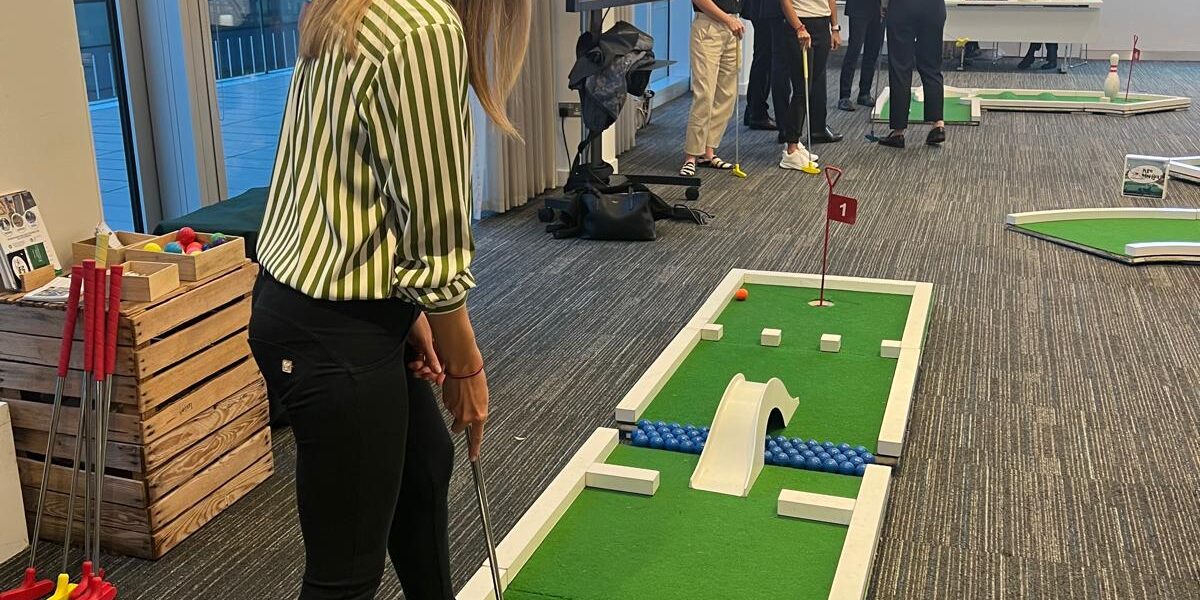 NeuroHealth – Putts for Guts charity challenge – Fieldfisher – Guts UK NeuroHealth - Putts for Guts charity challenge - Fieldfisher - Guts UK